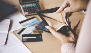 Leia mais sobre o artigo Renda de 35% dos brasileiros é insuficiente para pagar as próprias contas