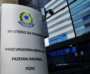Leia mais sobre o artigo Pgfn altera portaria sobre penhora administrativa e adia início da vigência