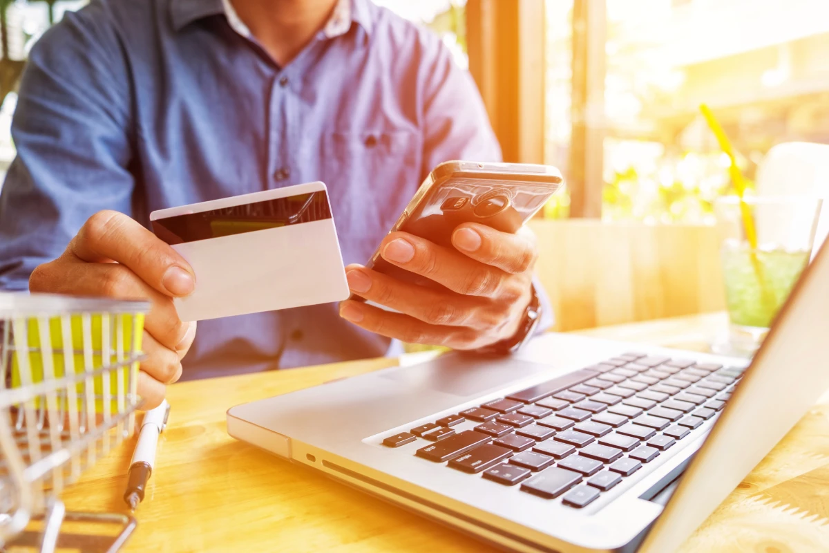 No momento, você está visualizando 89,7% dos brasileiros preveem compras online no segundo trimestre