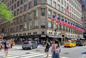 Leia mais sobre o artigo A varejista de luxo norte-americana Saks Global pede falência