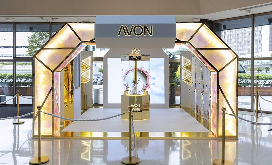 No momento, você está visualizando Avon promove ativação em shopping para apresentar nova linha de perfumes