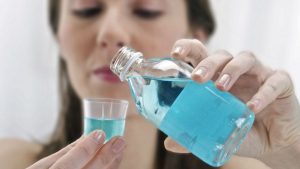 Leia mais sobre o artigo Brasileiros criam antisséptico bucal que inativa sars-cov-2 em 96%