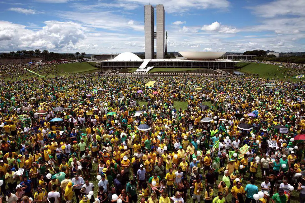 Leia mais sobre o artigo Brasília dá o tom