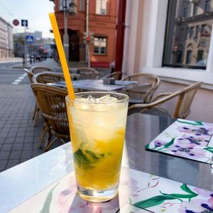 Leia mais sobre o artigo Canudos de macarrão ganham força como alternativa ao plástico