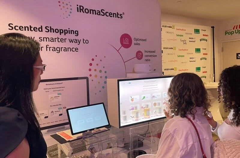 No momento, você está visualizando Como a tecnologia está tentando resolver o maior desafio do e-commerce de perfumes: vender uma fragrância sem senti-la