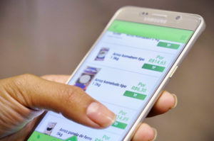 Leia mais sobre o artigo Preferência pelo celular – 89% dos brasileiros comprarão pelo dispositivo