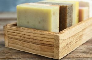 Leia mais sobre o artigo Cosméticos sem água na formulação são a nova tendência sustentável na indústria