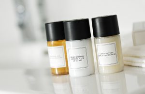 Leia mais sobre o artigo Depois dos canudos, frascos de xampu são próximo alvo na luta contra o plástico