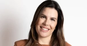 Leia mais sobre o artigo Desafio Global – Thais Hagge é a nova VP Global da marca Seda