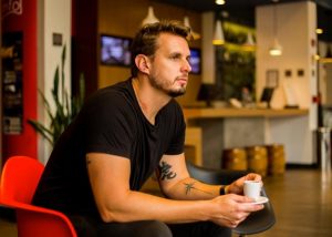 Leia mais sobre o artigo Novo comportamento do consumidor e seu impacto nos negócios, segundo Eduardo Schuler