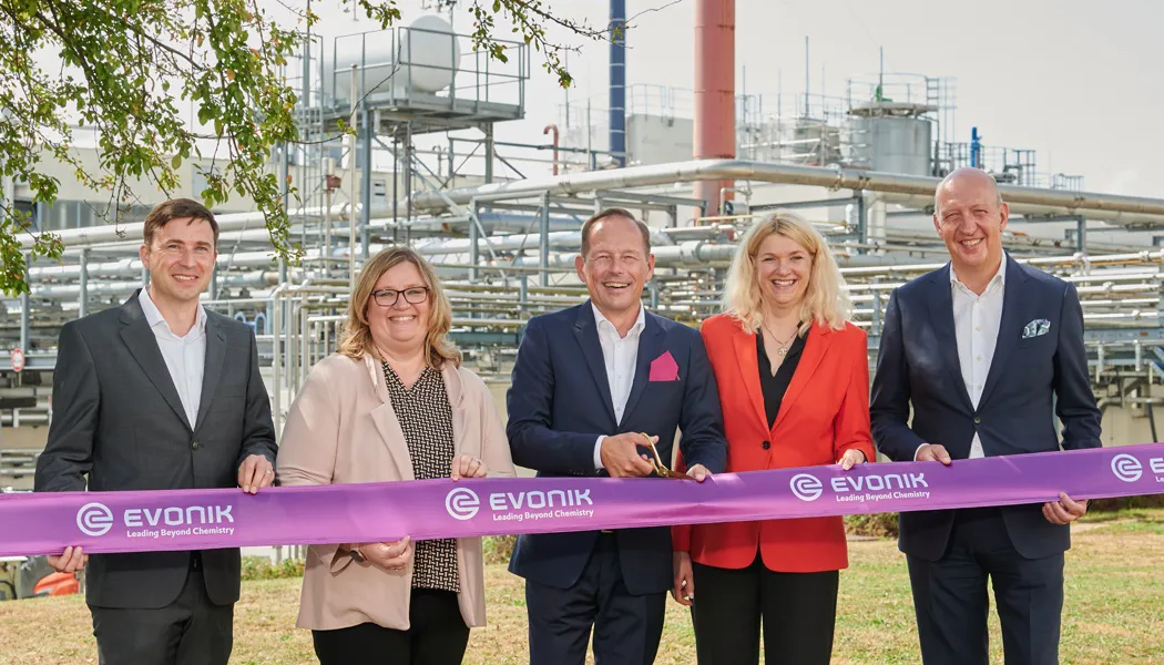 Você está visualizando atualmente Evonik reduz sua pegada de carbono com nova fábrica de emolientes sustentáveis