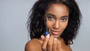 Leia mais sobre o artigo França proíbe o uso de PFAS em cosméticos a partir de 1º de janeiro de 2026