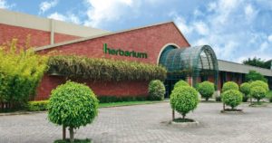 Leia mais sobre o artigo Herbarium é a primeira farmacêutica a conquistar o selo B no Brasil