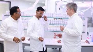 Leia mais sobre o artigo Índia se consolida como polo global de inovação em beleza com novos movimentos de Unilever e L’Oréal