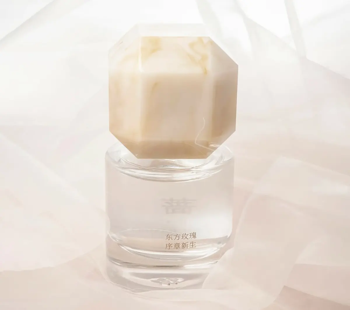 Leia mais sobre o artigo L’Oréal investe na marca chinesa de perfumes To Summer