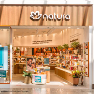 Leia mais sobre o artigo Formação de Nova Empresa – Natura e Avon podem fundir operações