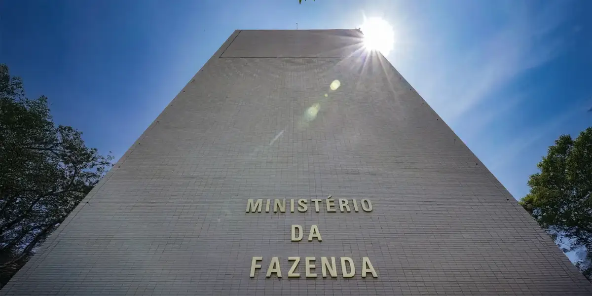 No momento, você está visualizando Novas medidas do ministério da fazenda e da receita federal em resposta às tarifas adicionais dos EUA sobre exportações brasileiras