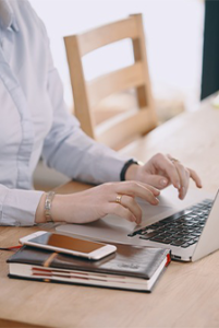 Leia mais sobre o artigo Negócios Femininos – Mulheres Lideram 10 Milhões de Empreendimentos 