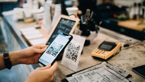 Leia mais sobre o artigo Pix: como novo meio de pagamento desafia indústria de cartões, maquininhas e grandes bancos – leia com atenção…