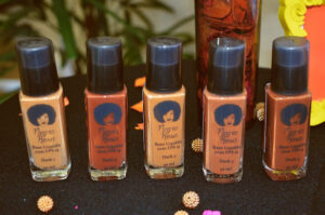 Leia mais sobre o artigo Produtos para Pele Negra – Farmax compra fabricante de cosméticos Negra Rosa