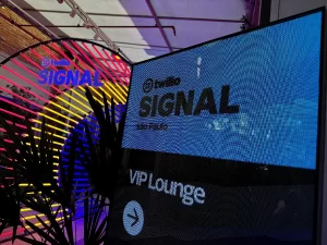 Leia mais sobre o artigo Tecnologia pode combater as fraudes em chamadas e mensagens aos consumidores, diz CEO de tech global