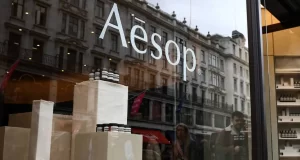 Leia mais sobre o artigo Transação de R$ 12,5 Bilhões – Natura conclui venda da Aesop para L’Oréal