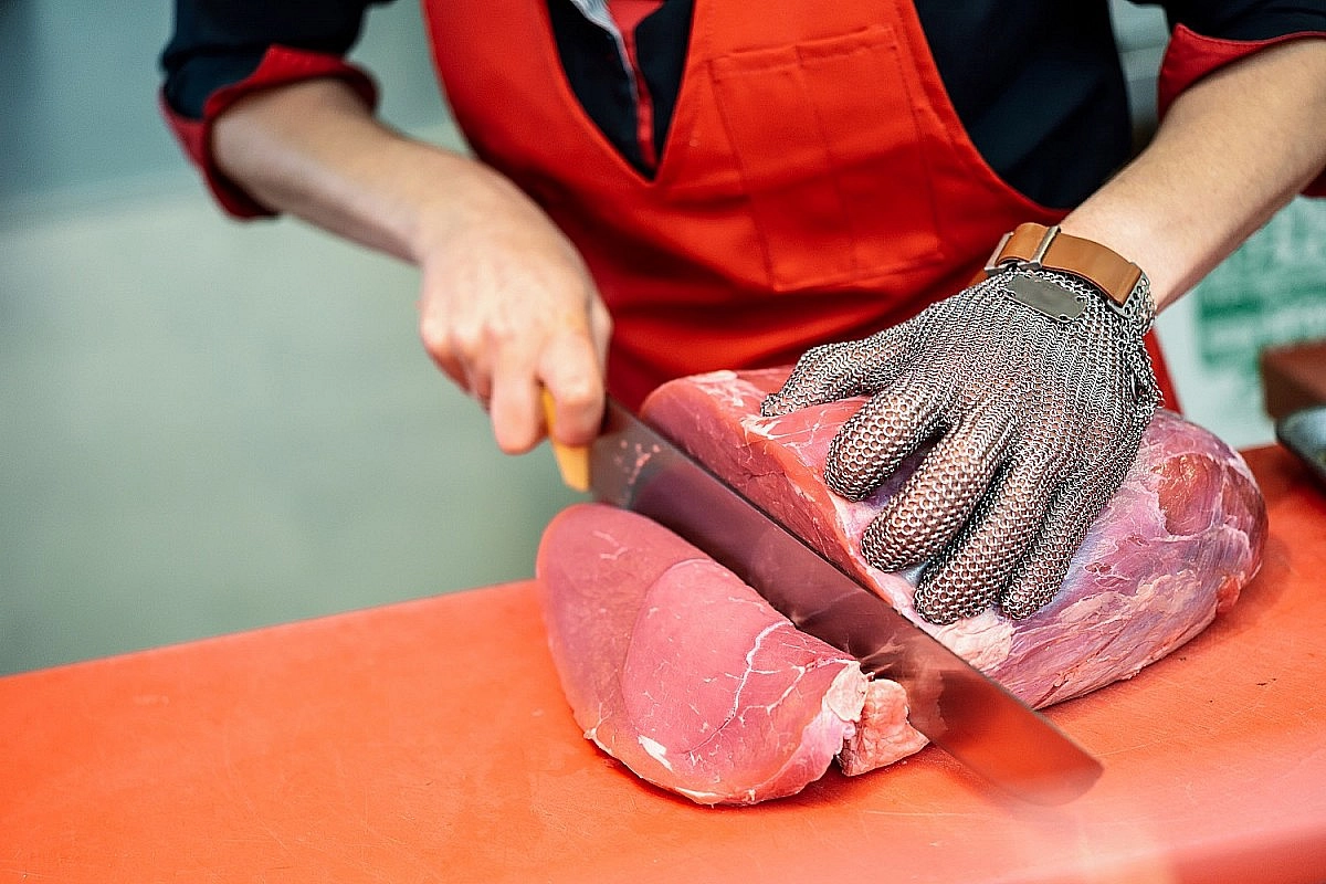 No momento, você está visualizando União Europeia suspende importação de carnes do Brasil por exigências sanitárias