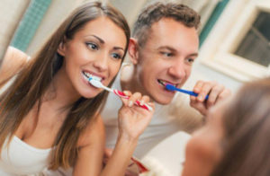 Leia mais sobre o artigo Brasileiro toma banho, escova os dentes e usa desodorante mais vezes que cidadãos de outros países