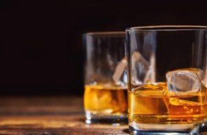 Leia mais sobre o artigo Reino Unido lança pílula antirressaca: entenda como ela funciona