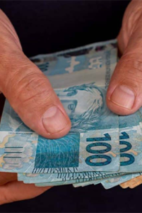 Leia mais sobre o artigo Cédulas Fora de Circulação – Pix Contribui para Retirada de R$ 44 Bilhões