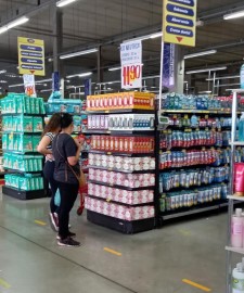 Leia mais sobre o artigo Contato com os produtos – 64% preferem comprar cosméticos fisicamente