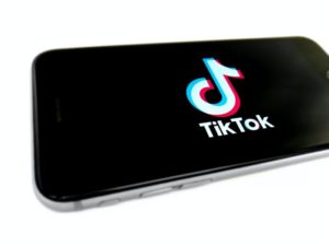Leia mais sobre o artigo TikTok é a marca que mais cresce em valor no mundo