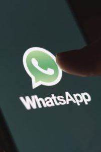 Leia mais sobre o artigo Recursos para empresas – WhatsApp simplifica processo de APIs