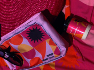 Leia mais sobre o artigo Simple Organic e Lez a Lez lançam collab