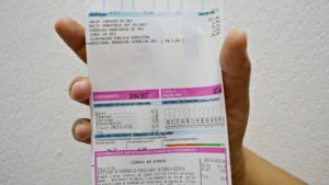 Leia mais sobre o artigo Conta de luz sobe mais que o dobro da inflação no mercado cativo