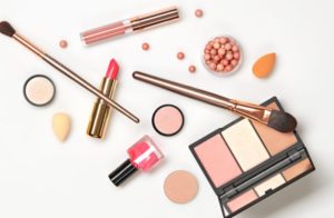 Leia mais sobre o artigo Mercado de beleza de produtos importados já movimentou mais de R$ 1 bilhão de reais no Brasil este ano