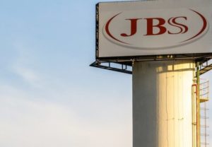 Leia mais sobre o artigo JBS se aproxima de US$ 2 bilhões com aquisições em 2021