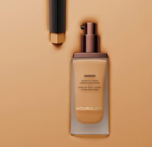 Leia mais sobre o artigo Chefe da Unilever prevê inflação e custos mais altos para os cosméticos