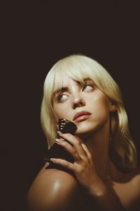 Leia mais sobre o artigo Billie Eilish lança sua primeira fragrância