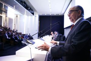 Leia mais sobre o artigo Reformas inserem o Brasil nos fluxos econômicos globais, diz receita